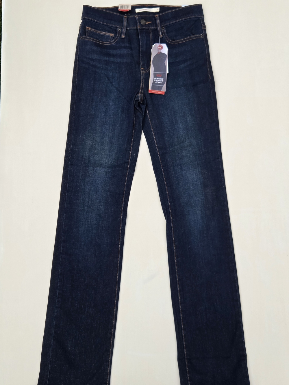 NWT Levi's Slimming Straight Leg Mid-Rise Dark Wash Jeans Size-27